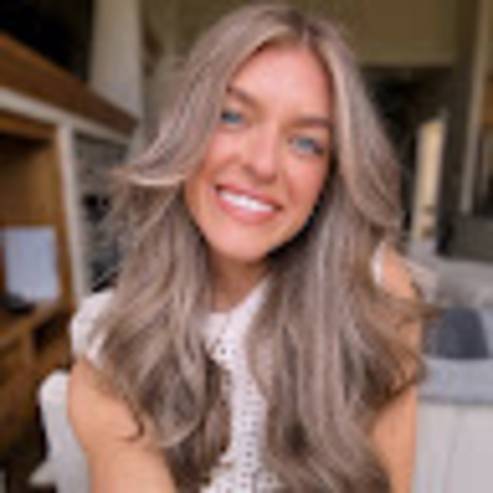 Meet your Posher, Isabella